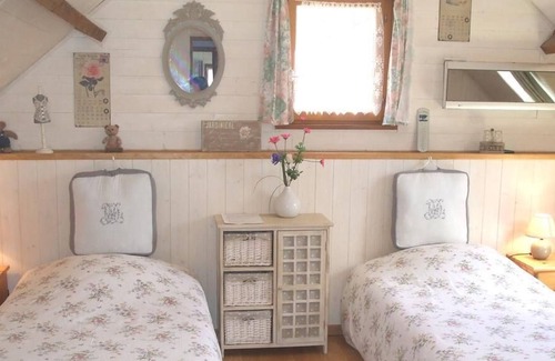 Courcelles-au-Bois Cottage | Lodging in the center of the Albert Amiens Arras axis remembrance circuit.