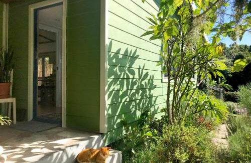 Hunter's Home Apartment | Loeriewood Garden Apartment, Hunters Home