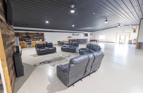 Mound City Apartment | Loess Hills Lodge - Room 4
