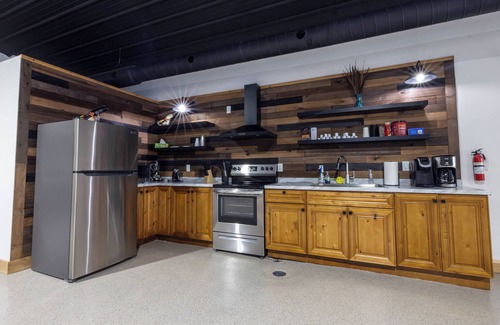 Mound City Apartment | Loess Hills Lodge - Room 4