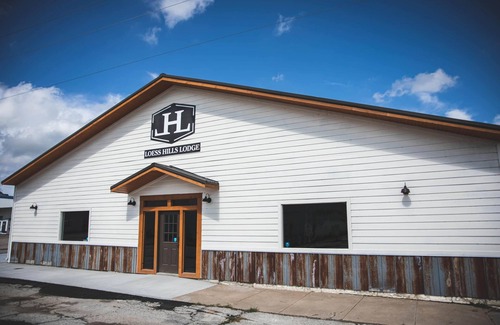 Mound City Apartment | Loess Hills Lodge - Room 4