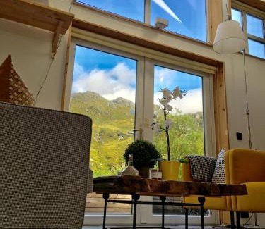 Tangstad Villa | Lofoten Fjord Lodge