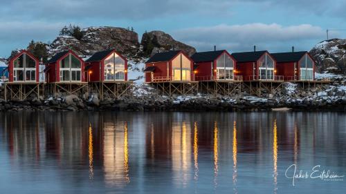 Ballstad Cabin | Lofotveggen Panorama