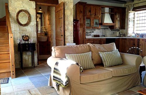 Lofou Villa | Lofou Traditional Stone House