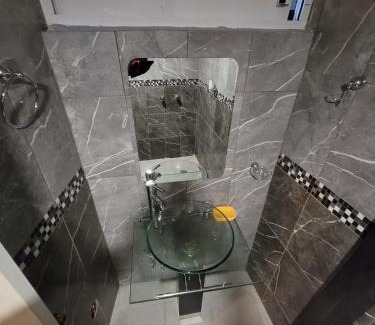 De Mexicanos Apartment | loft 2 blocks from the cathedral