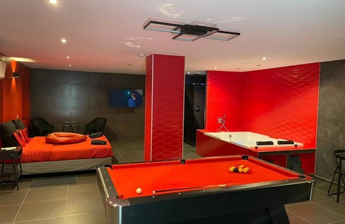 Hoenheim Apartment | Loft 55 m2 Jacuzzi Billard Terrasse 15 min Hyper Centre Strasbourg