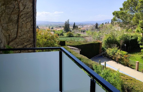 Barrio de la Vega Apartment | Loft apartment with balcony in the neighborhood of Monachil