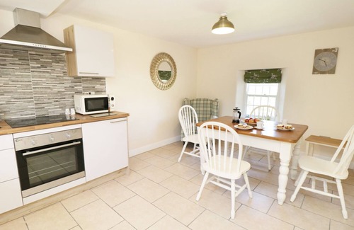 Bedale Cottage | LOFT COTTAGE, pet friendly, luxury holiday cottage in Crakehall
