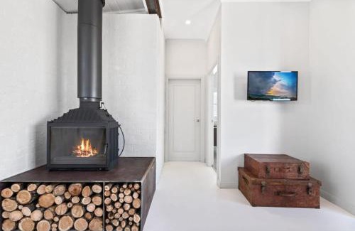 Borenore Apartment | Loft House - On Heifer Station Vineyard