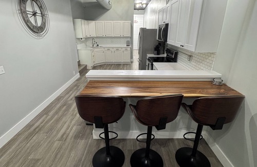 Litchfield Apartment | Loft Living - Small Town Charm n3-bedroom loft in beautiful Downtown Litchfield