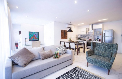 Alto de Pinheiros Apartment | Loft moderno com AC na Praça Pôr do Sol