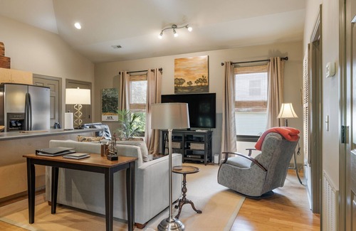 Franklin Apartment | Loft on West Main 5 blocks from Downtown Franklin