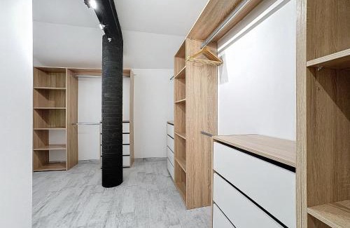 Montlucon Apartment | LOFT SPA SAUNA 10 personnes Centre ville
