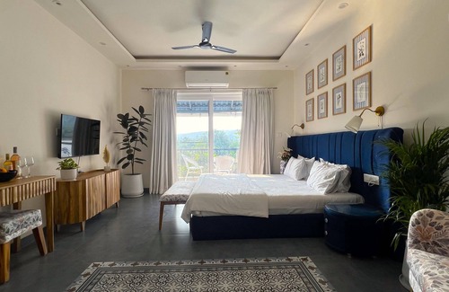 Nerul Bed & Breakfast | Loft Style Duplex w Forest View - The Open House