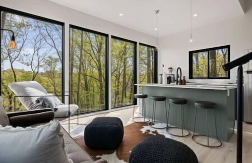 Alexander House | Lofty Ledges Hangout at French Broad River Farms