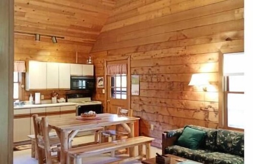 Strongstown Cabin | Log Cabin in Farm Country Setting