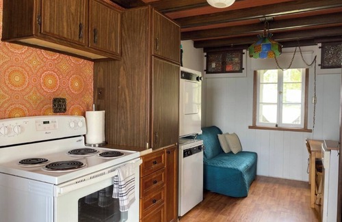 Golden Lake Cottage | Log Cabin on the Beach