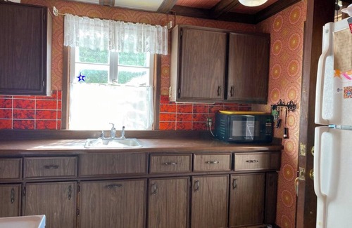 Golden Lake Cottage | Log Cabin on the Beach