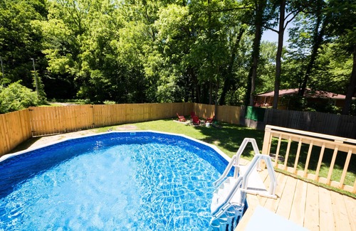 Gnaw Bone Cabin | Log cabin, pets, close to Nashville.