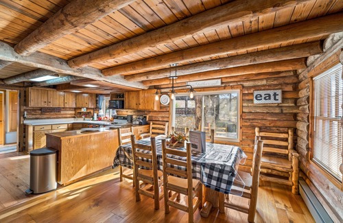 Knoxville Cabin | Log Cabin, UTK/Neyland, Smoky Mts, 16acres, FP, HotTub, Sauna, Fishing,Golf,Pets