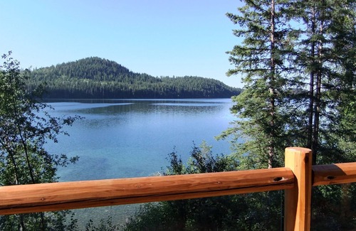 Deka Lake House | Log Home Retreat on Beautiful Sulphurous Lakefront