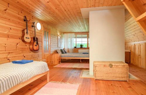 Karala House | Log house with a sauna and hot tub in Atla!