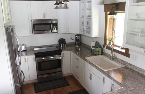 Broadway Ski Chalet | Log Inn to the Farm in the Heart of the Shenandoah Valley
