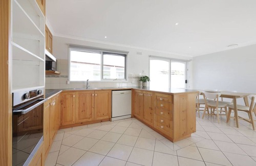 Warrnambool House | Logans Beach Apartments - The Beach House