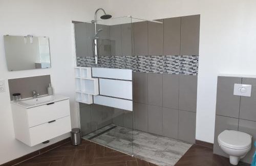 Elincourt-Sainte-Marguerite Apartment | Logement entier indépendant- 2 à 4 pers - Parking clos - Terrasse