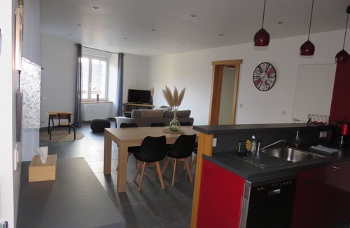 Soulages-Bonneval Apartment | Logement Dans Charmante Maison en Pierre à 5 Minutes de Laguiole