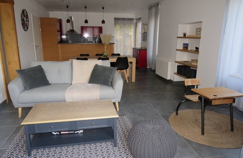 Soulages-Bonneval Apartment | Logement Dans Charmante Maison en Pierre à 5 Minutes de Laguiole