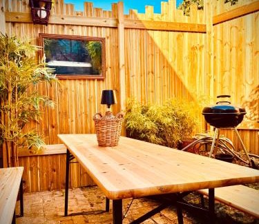 Montreuil-sur-Therain House | Logement insolite La cachette des Pirates, ciné, pop corn