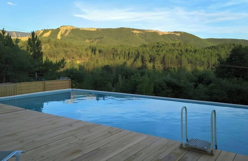 Entrepierres Ski Chalet | Logement insolite tout confort 2, piscine chauffée