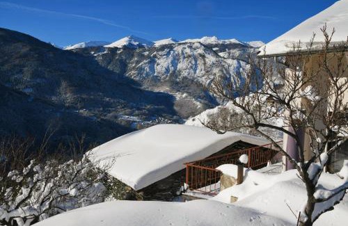 Saint-Michel-de-Maurienne House | Logement rénové avec vue panoramique