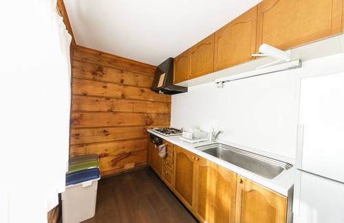 Tsuru Cabin | Loghouse Seseragi