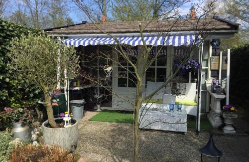Municipality of Enschede Bed & Breakfast | Logies Het Tuinhuisje