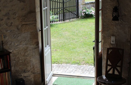 Paizay-Naudouin-Embourie House | Logis in the enclosure of the castle - Original accommodation sleeps 5