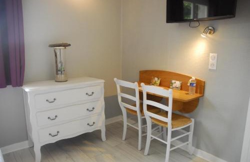 Le Chambon-sur-Lignon Apartment | Logis Hôtel Le Relais du Bois Vialotte