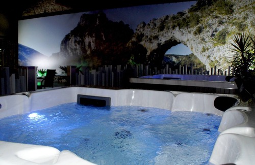 Saint-Martin-d'Ardeche Hotel | Logis Hotel Bellevue