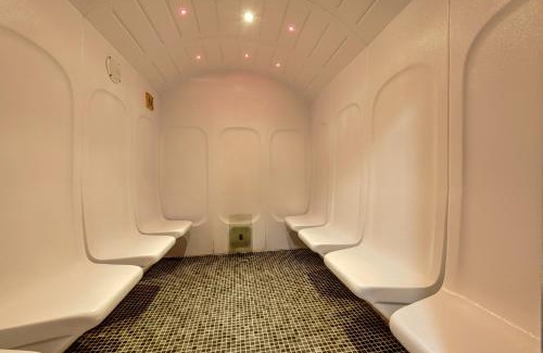 Downtown Hotel | Logis Hotel Center