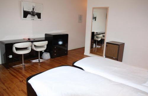 Pont-de-Salars Hotel | Logis Hotel Restaurant des Voyageurs