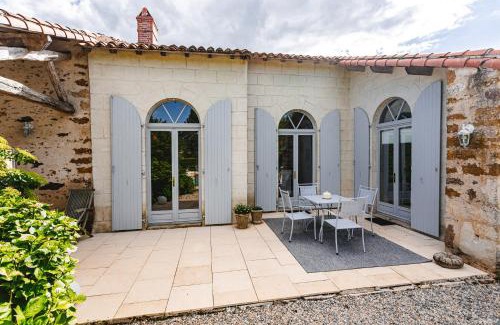 Saint-Laurent-de-la-Salle House | Logis La Tour - Gîte Orangerie