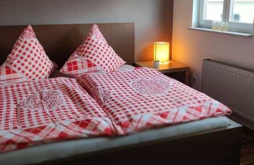 Hohenluftkurort Grunbach Apartment | Loipenstübel- Idyllische Ferienwohnung mit Kamin. Für Naturliebhaber & Skifahrer
