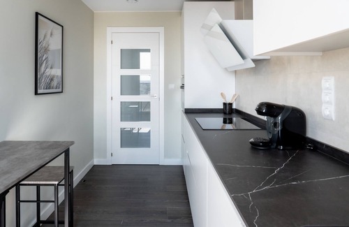La Almozara Apartment | LOIRA TORRE 1: Panoramic Luxury in Zaragoza