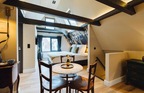 Centrum House | Løk Historics luxury art-inspired loft in historic city centre!