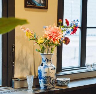 Centrum House | Løk Historics luxury art-inspired loft in historic city centre!