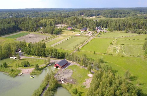 Naantali Ski Chalet | Lomahyppäys