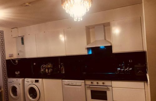 Kennington House | London Central 4 bed House with Garden