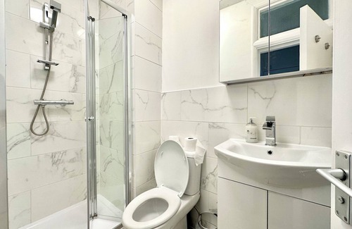 St. Pancras Apartment | London Euston Guest House (b)