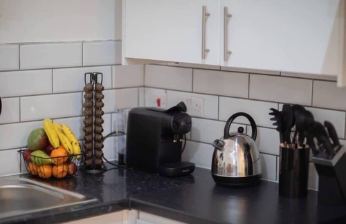 Fulham Broadway Apartment | London Fulham Lovely and Spacious 4-bedroom Apartment